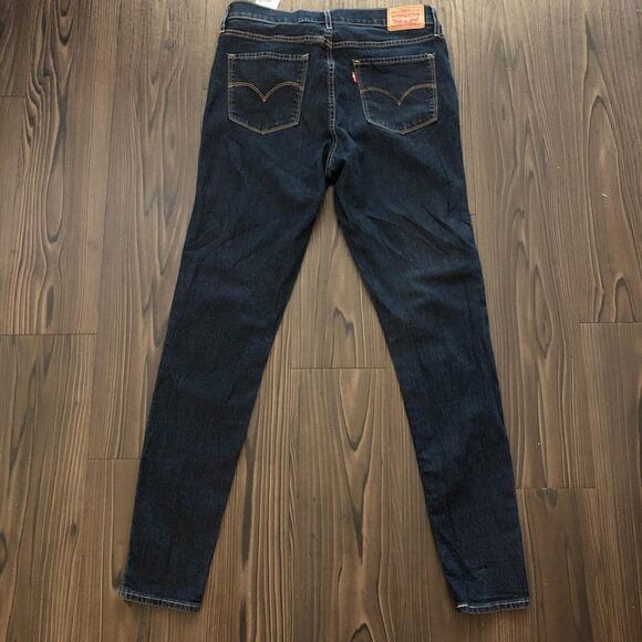 Women’s Levi Strauss Dark Wash Denim Jeans - Picture 2 of 5